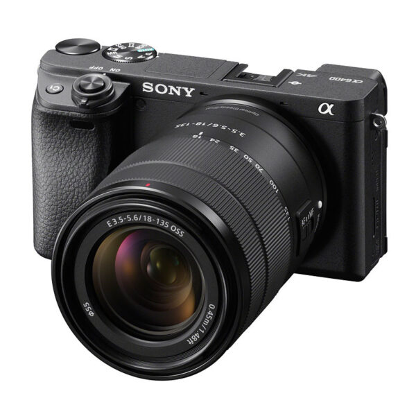 Sony Alpha 6400 Noir avec objectif SEL 18-135mm f/3.5-5.6 OSS